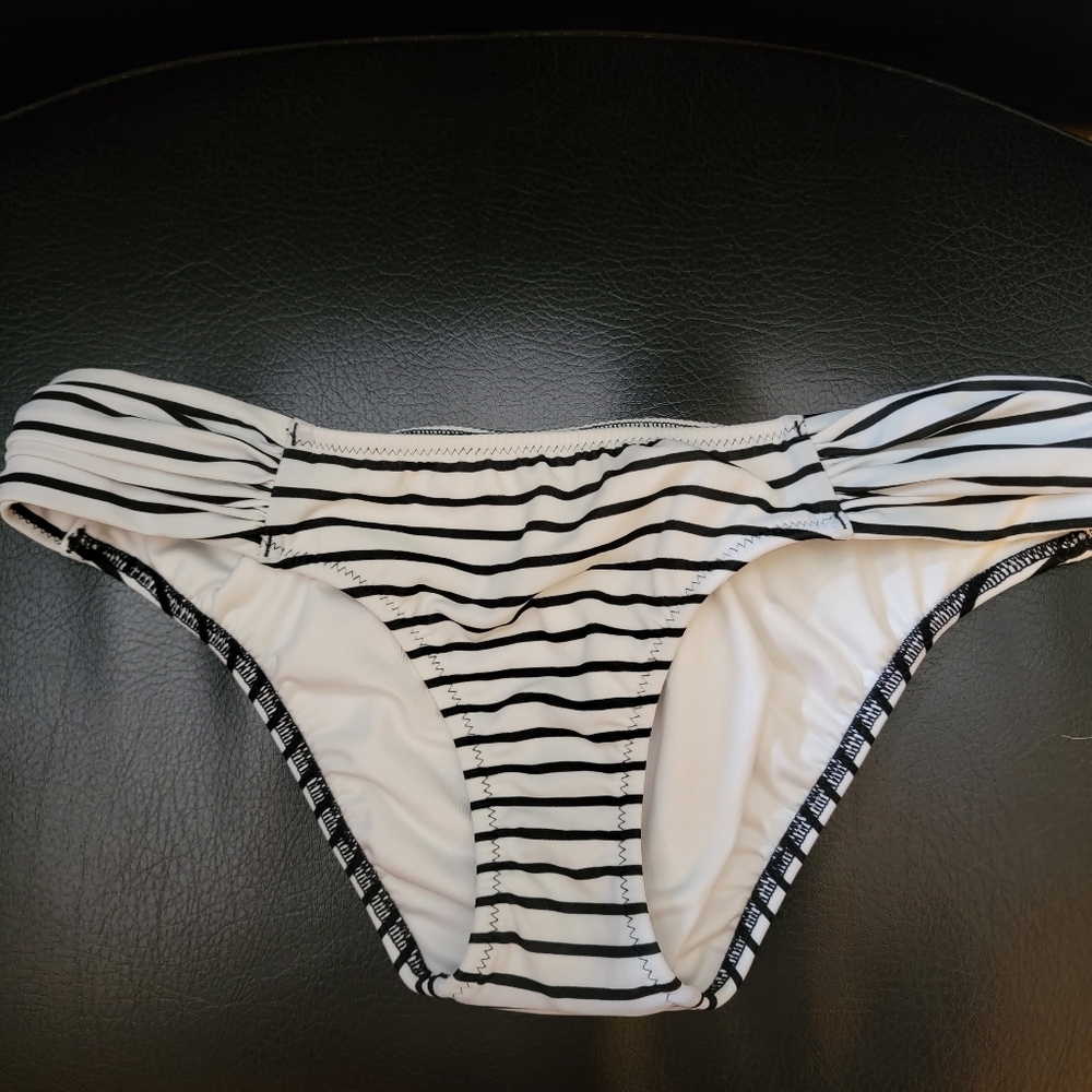 Bathing Suit Bundle!  Victoria's Secret and one Exhilaration!  Most NWOT. - Picture 2 of 15
